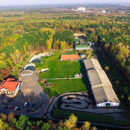 Malutkie Resort Радомско Екстер'єр фото