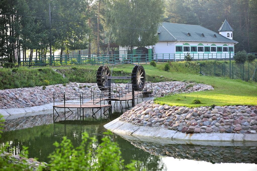 Malutkie Resort Радомско Екстер'єр фото