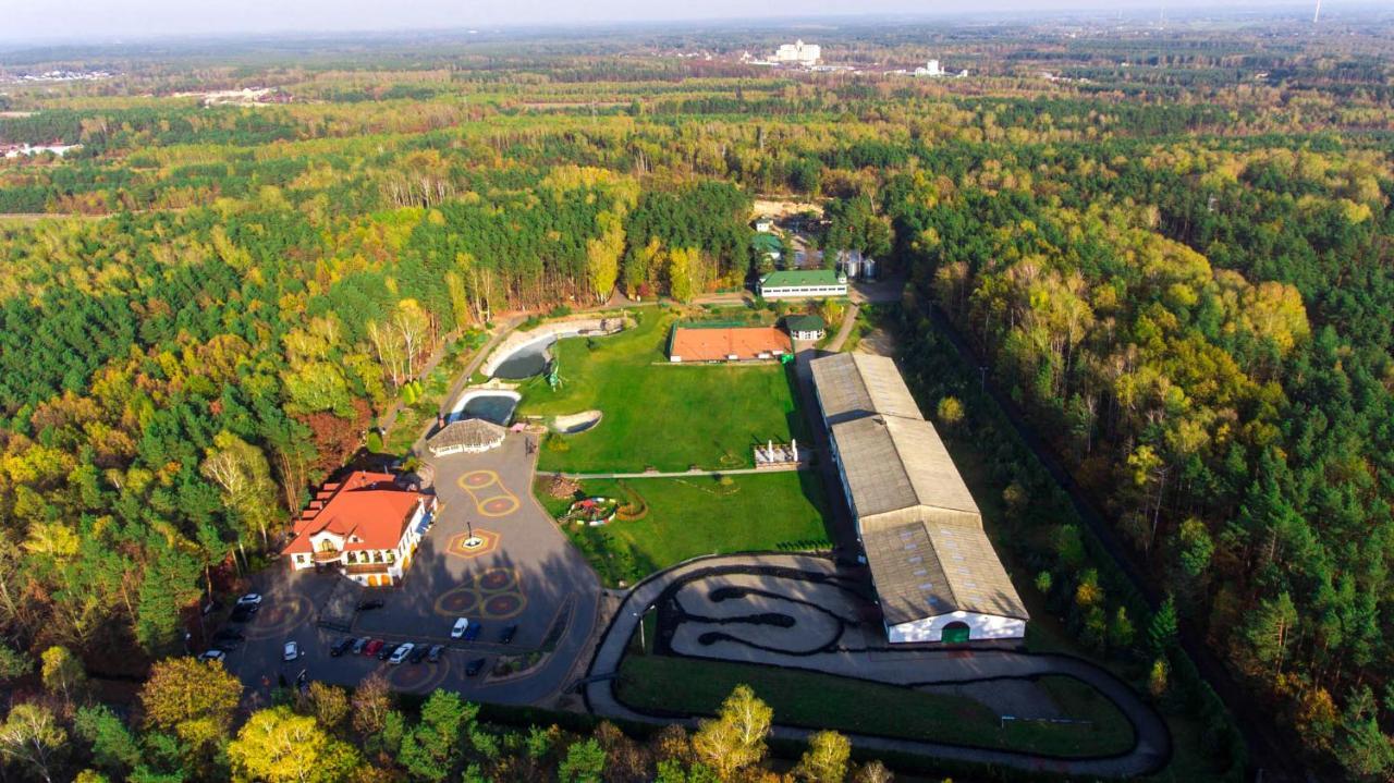 Malutkie Resort Радомско Екстер'єр фото